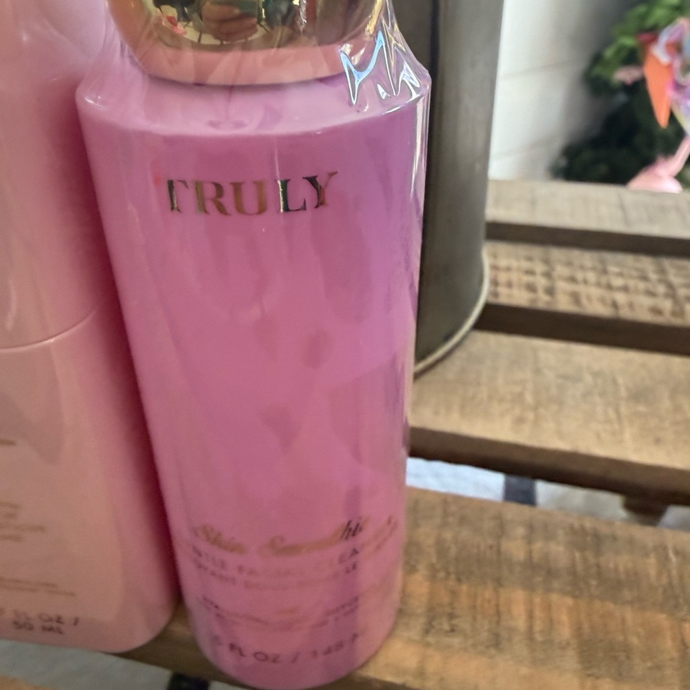 (3) TRULY Clinical Hydrating & Brightening Face Serums -plus cleanser - Picture 4 of 5
